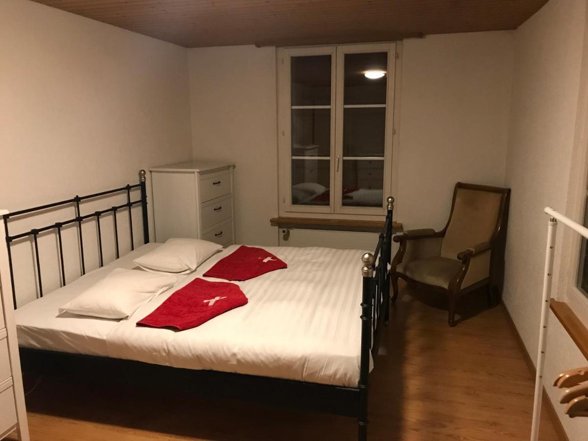 Apartamento Simple Flat 72 M2 In The Centre Of Burgdorf With Private Parking Exterior foto